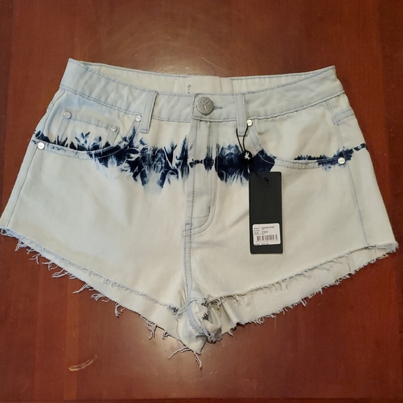 Revolve One Teaspoon Light Blue Jean Shorts. Size 26. - Picture 1 of 4